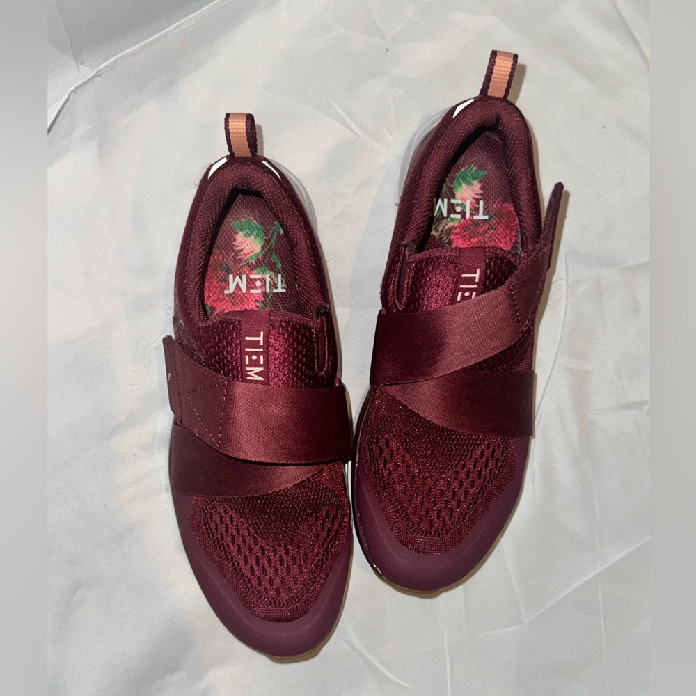 Tiem Women's Maroon Cycling Shoes
